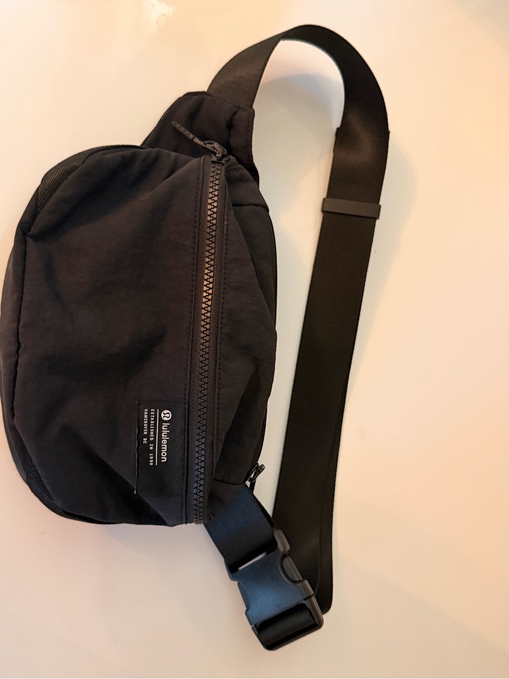 Lululemon Everywhere Belt Bag 1L Black Crossbody Waist Pack EUC